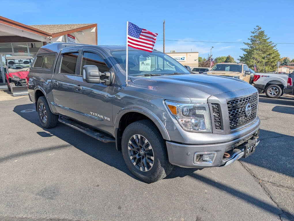 2018 Nissan Titan PRO-4X Crew Cab 4WD