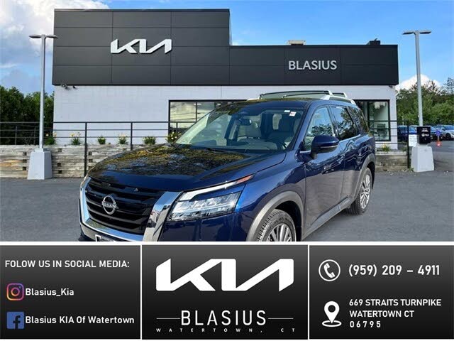 2022 Nissan Pathfinder SL 4WD