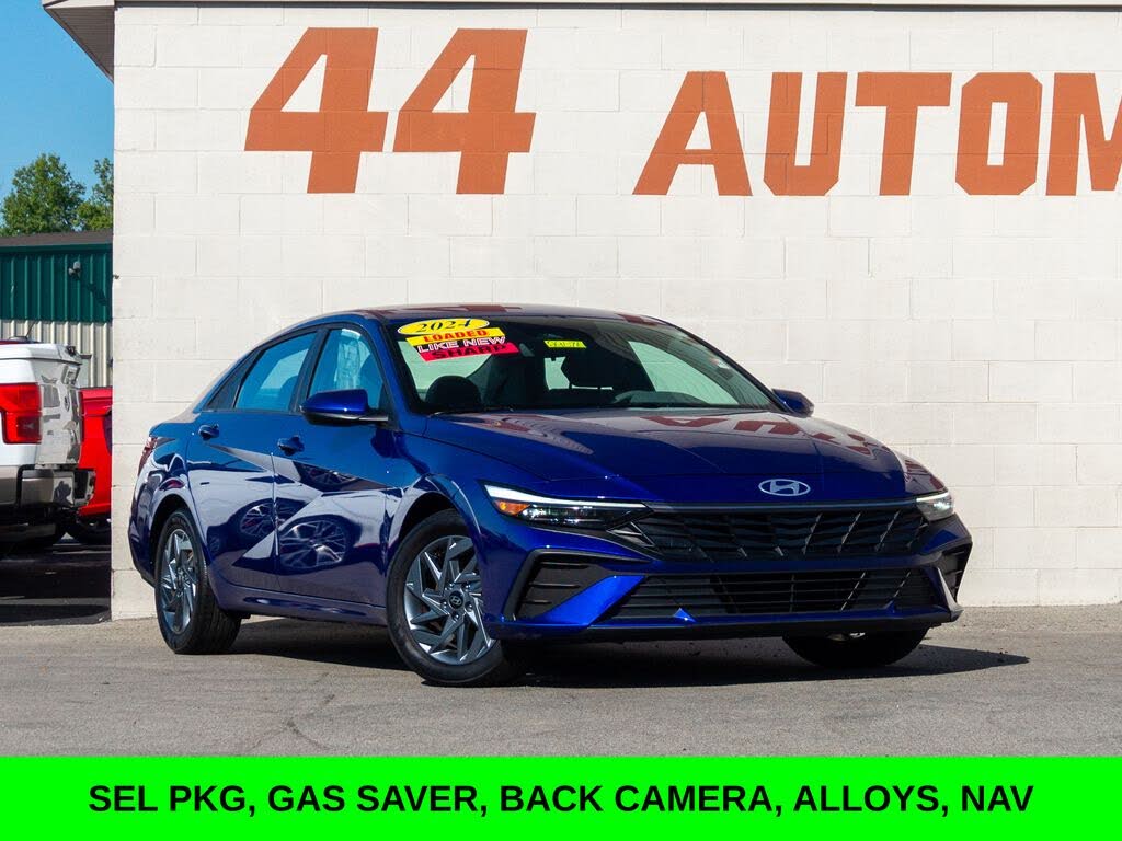 2024 Hyundai Elantra SEL FWD
