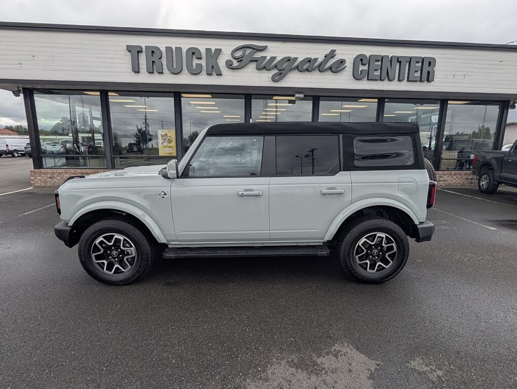 2024 Ford Bronco Outer Banks 4-Door 4WD