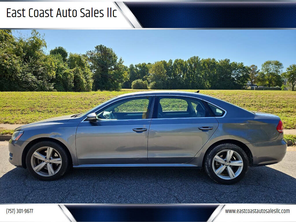 2012 Volkswagen Passat SE with Sunroof