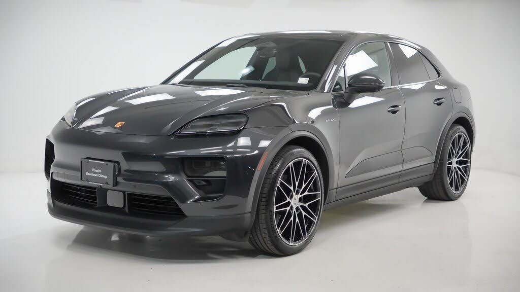 2025 Porsche Macan AWD
