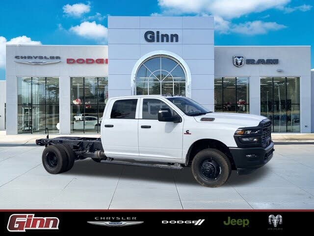2026 RAM 3500 Chassis Tradesman Crew Cab LB DRW 4WD