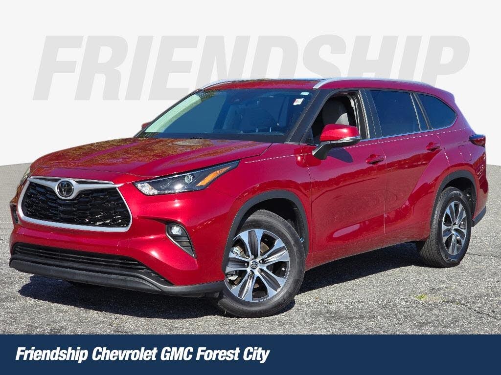 2023 Toyota Highlander XLE FWD