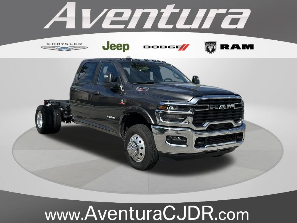 2025 RAM 3500 Chassis Tradesman Crew Cab LB DRW 4WD