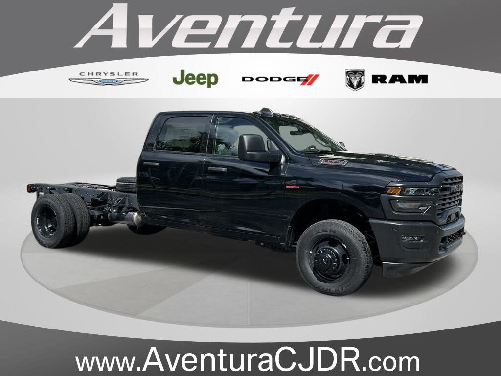 2025 RAM 3500 Chassis Tradesman Crew Cab LB DRW 4WD