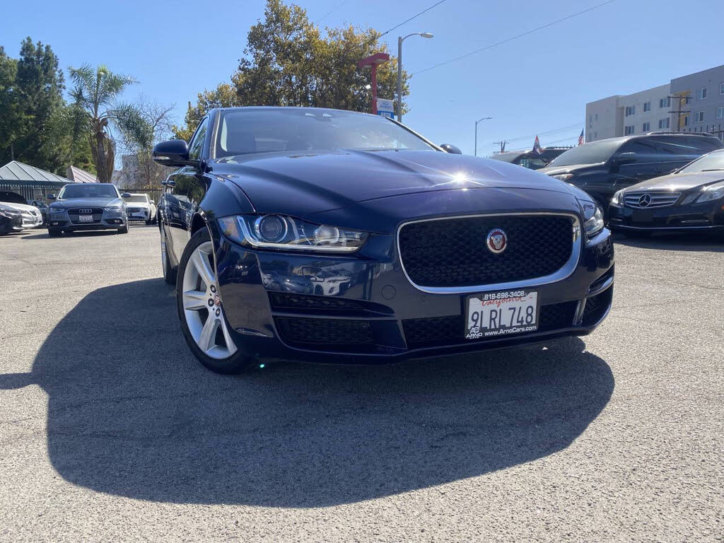 2017 Jaguar XE 35t Premium RWD