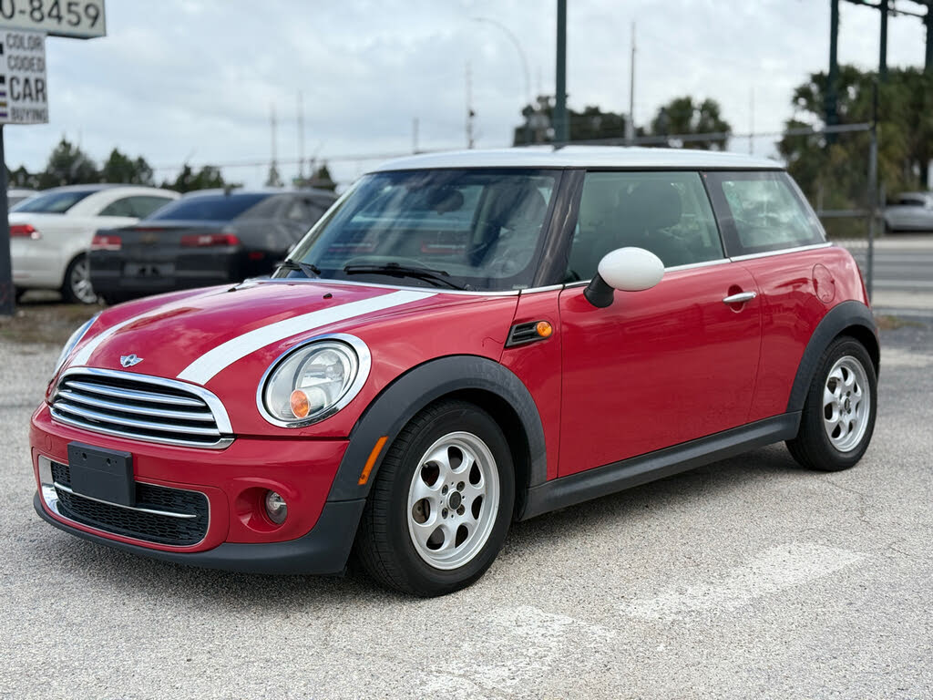 2013 MINI Cooper Hatchback FWD