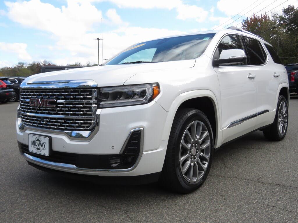 2023 GMC Acadia Denali AWD