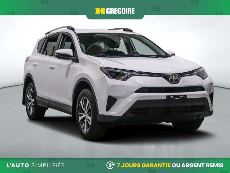 Toyota RAV4 LE AWD 2018