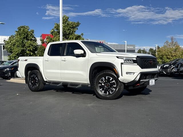 2023 Nissan Frontier PRO-4X Crew Cab 4WD