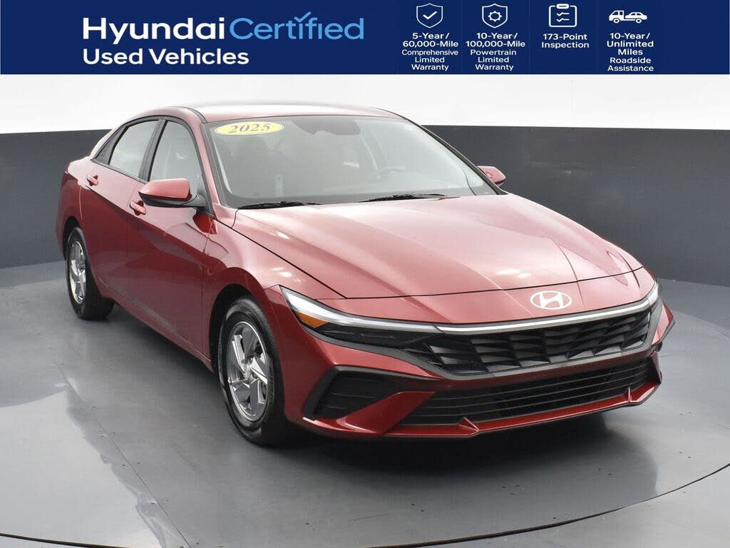 2025 Hyundai Elantra SE FWD