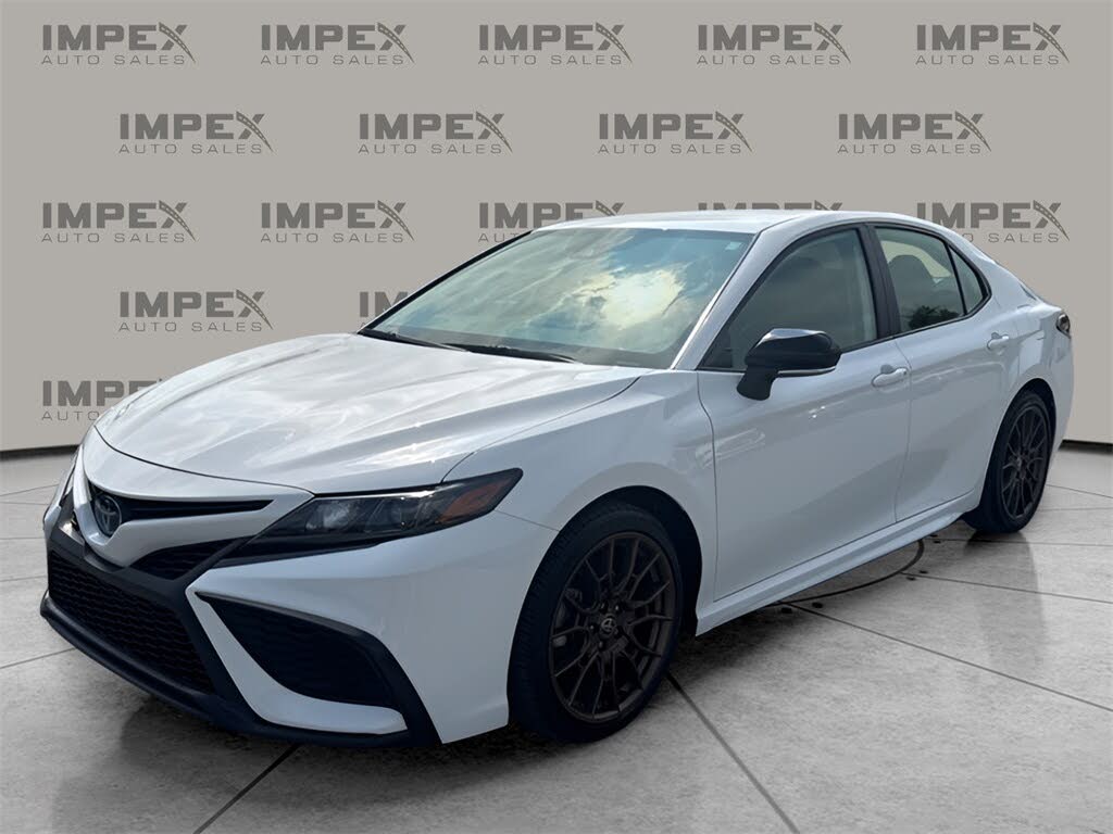 2023 Toyota Camry Hybrid SE FWD