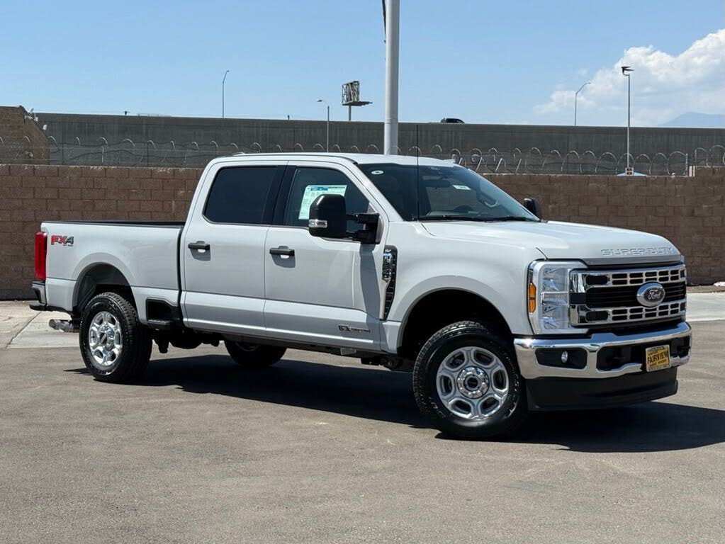 2026 Ford F-250 Super Duty XLT Crew Cab 4WD