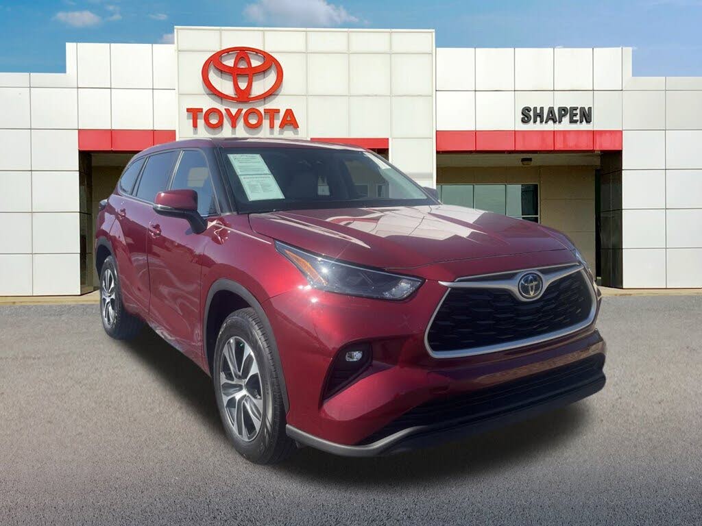 2023 Toyota Highlander Hybrid LE FWD