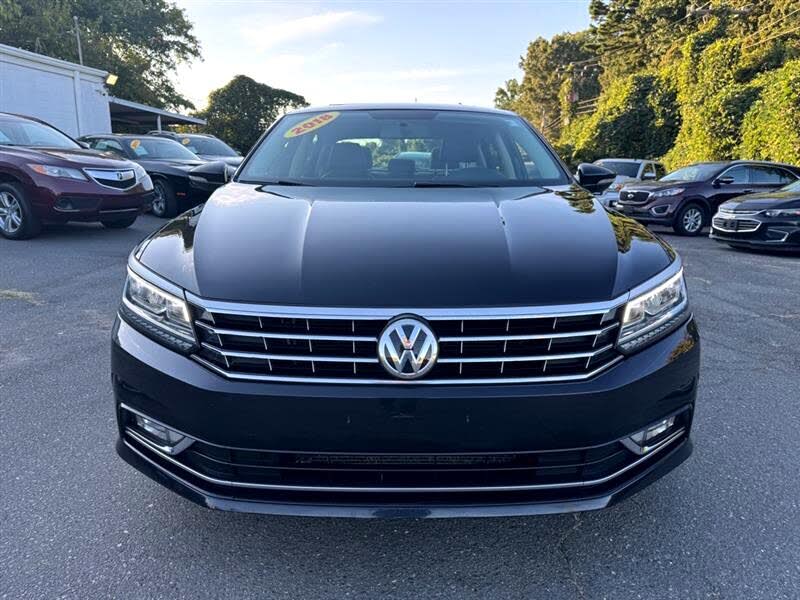 2018 Volkswagen Passat 2.0T SE FWD