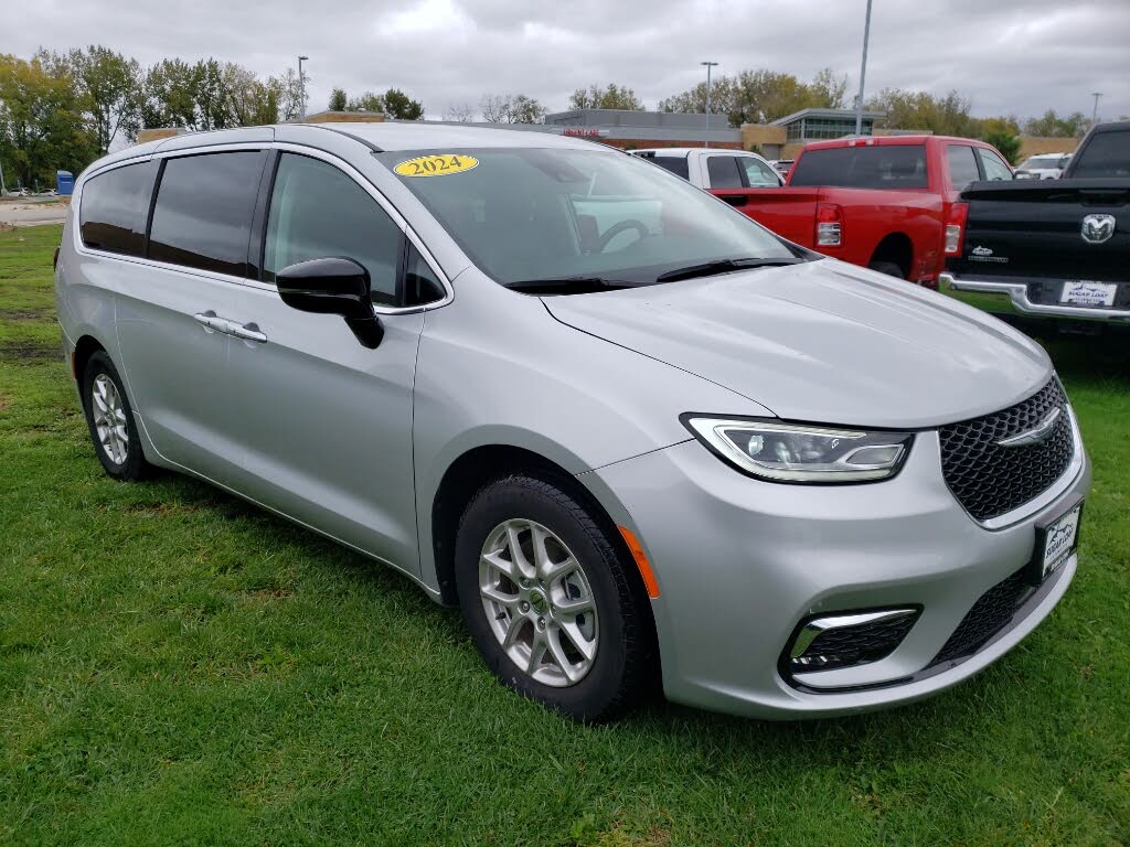 2024 Chrysler Pacifica Touring L FWD