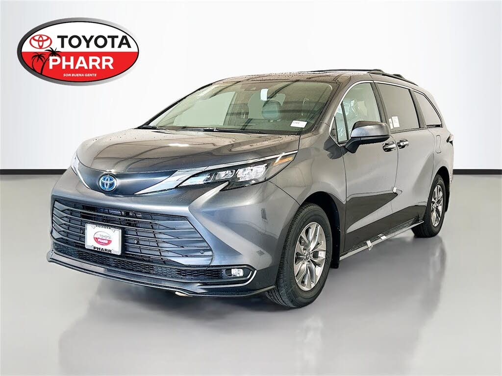 2025 Toyota Sienna XLE 7-Passenger FWD