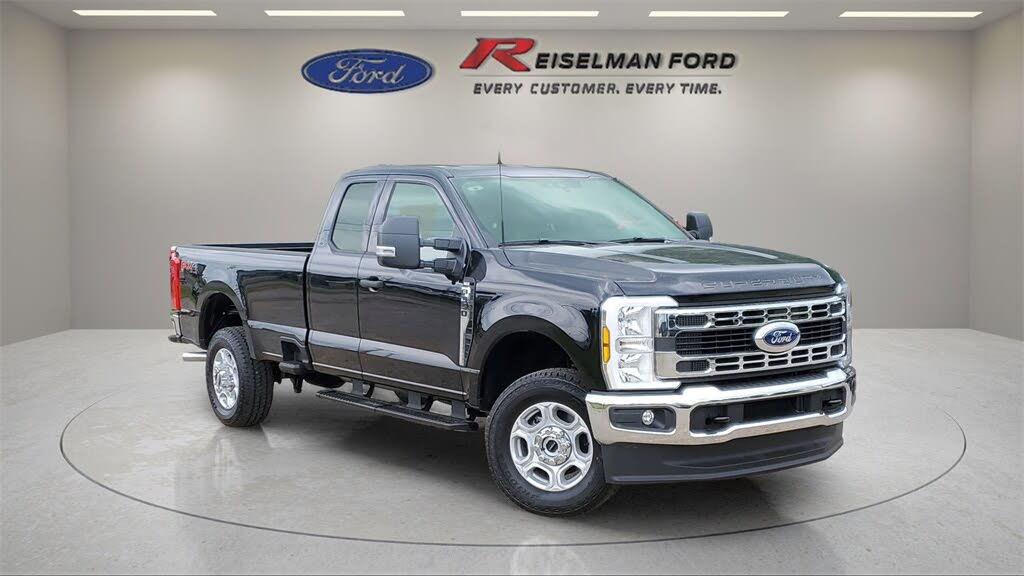 2025 Ford F-350 Super Duty XLT SuperCab LB 4WD