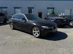 BMW 3 Series 328i Sedan RWD