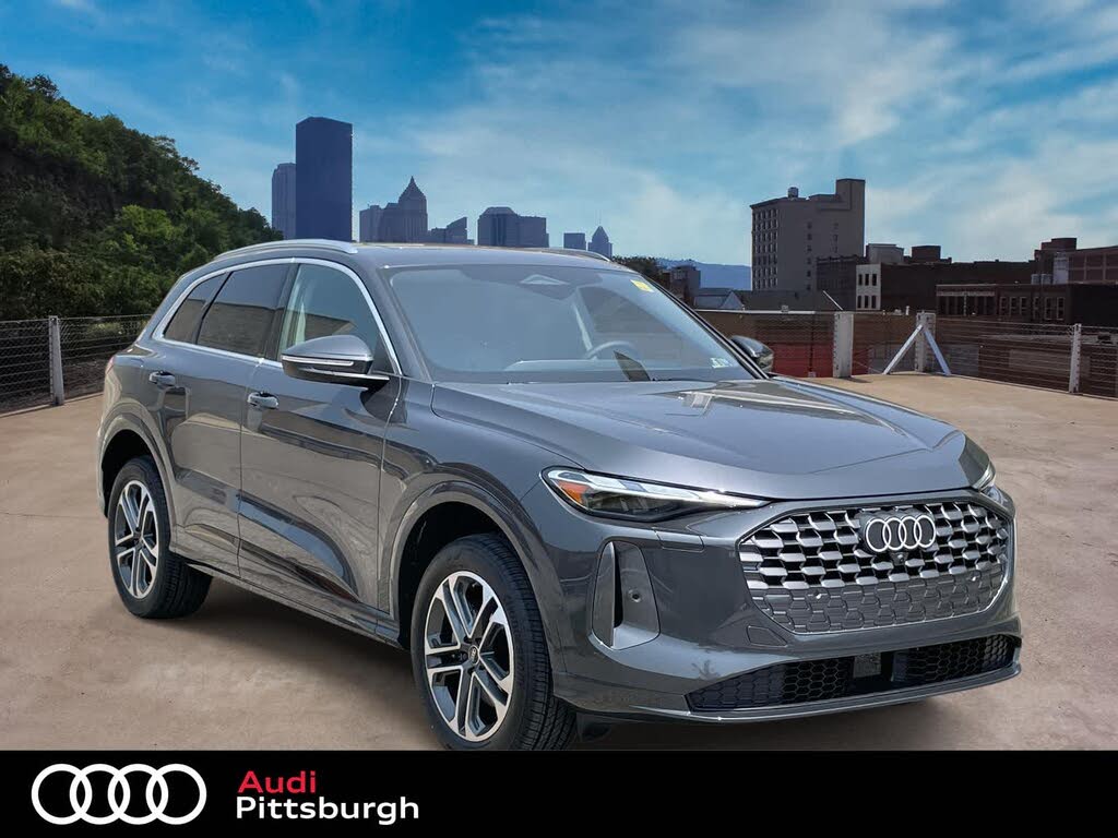 2025 Audi Q5 quattro Premium 40 TFSI