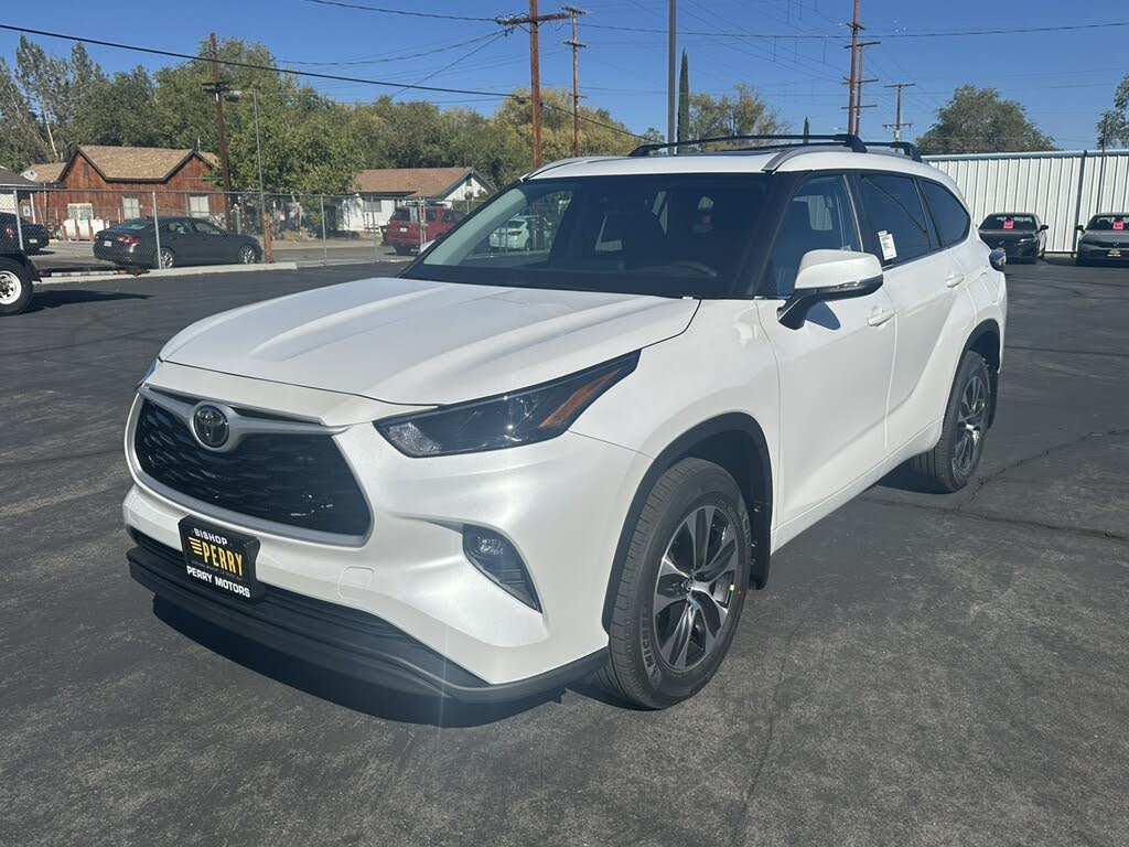 2025 Toyota Highlander XLE AWD