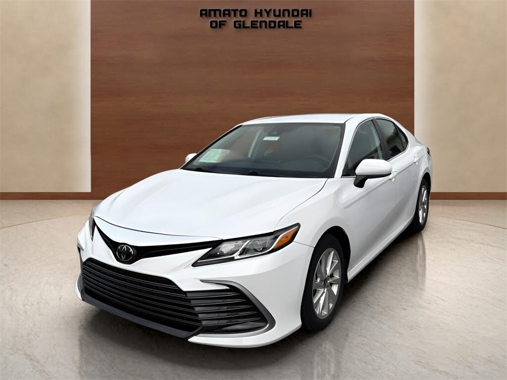 2024 Toyota Camry LE FWD