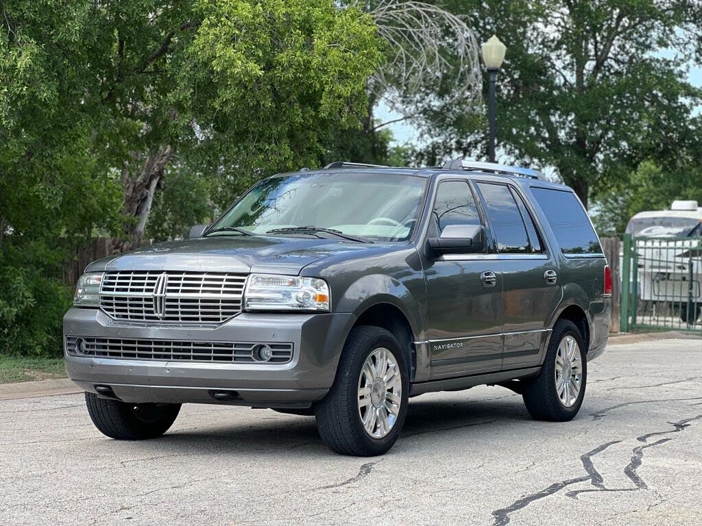 2014 Lincoln Navigator RWD