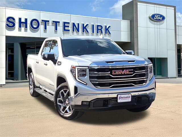 2022 GMC Sierra 1500 SLT Crew Cab 4WD