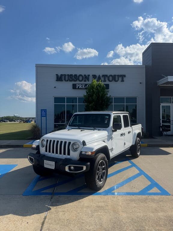 2023 Jeep Gladiator Overland Crew Cab 4WD