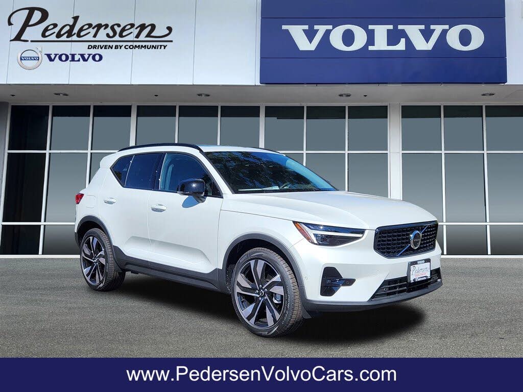 2026 Volvo XC40 B5 Ultra AWD