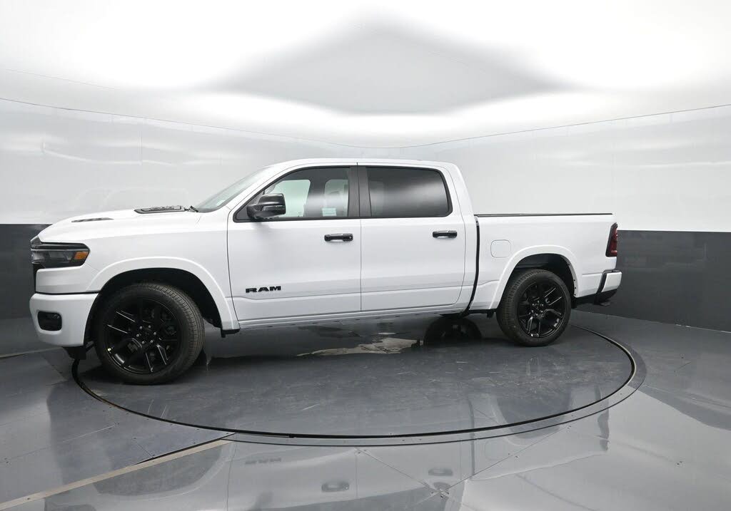 2026 RAM 1500 Laramie Crew Cab 4WD