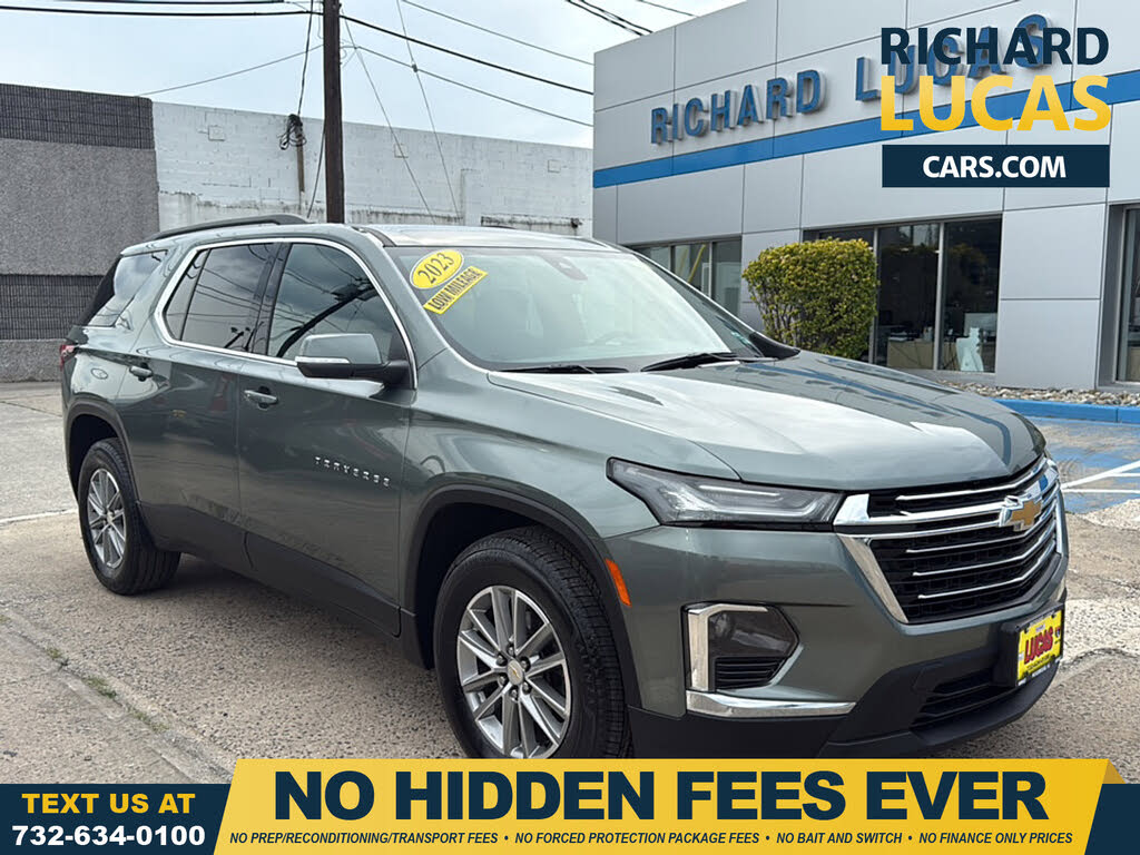 2023 Chevrolet Traverse LT Cloth AWD