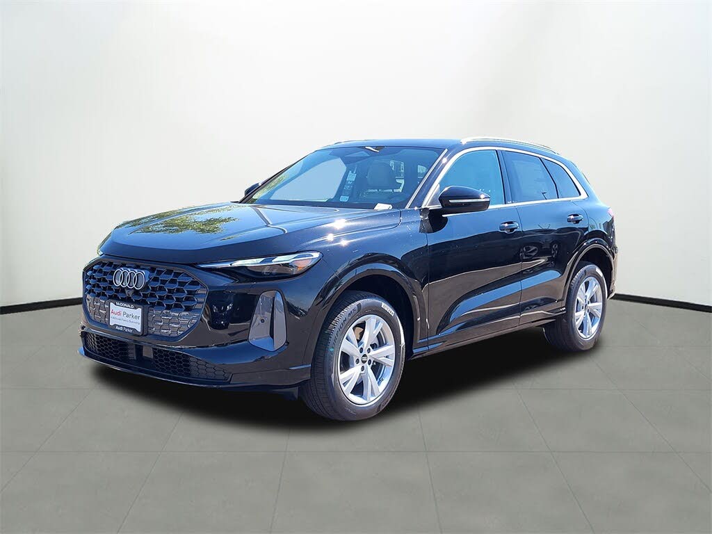 2025 Audi Q5 quattro Premium 40 TFSI