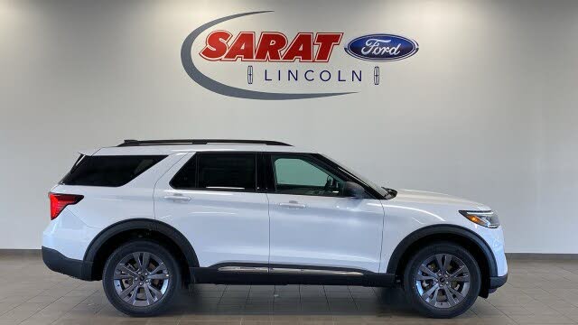 2025 Ford Explorer Active AWD