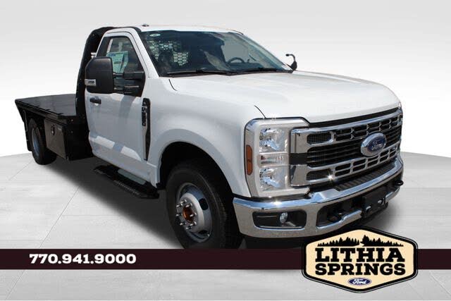 2025 Ford F-350 Super Duty Chassis XL Regular Cab DRW RWD