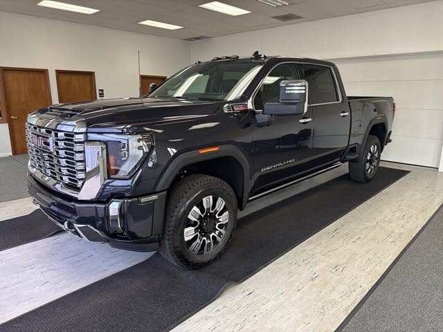 2025 GMC Sierra 3500HD Denali Crew Cab 4WD