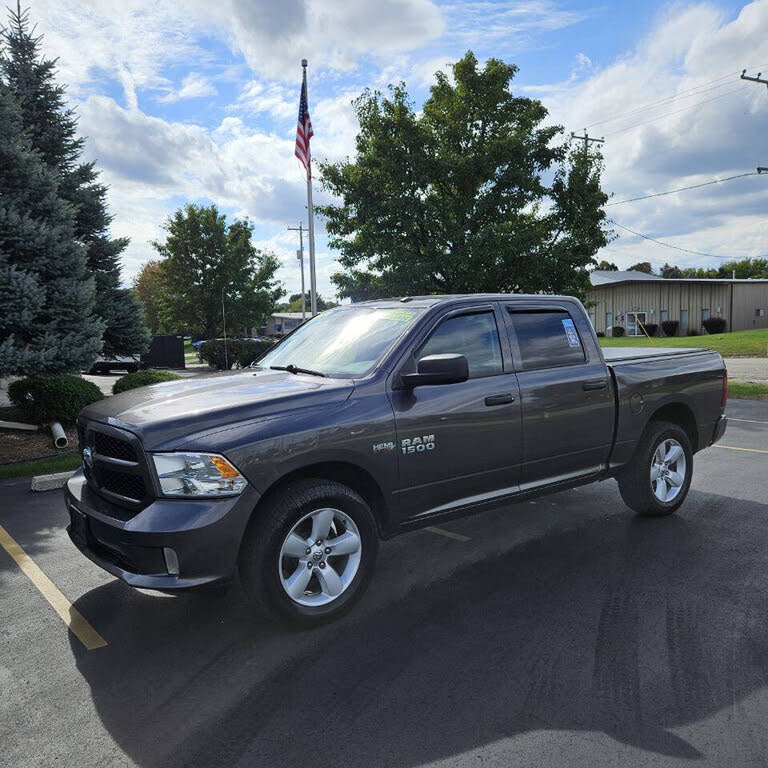 2015 RAM 1500 Express Crew Cab 4WD