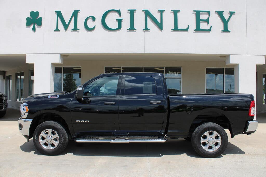 2024 RAM 2500 Big Horn Crew Cab 4WD
