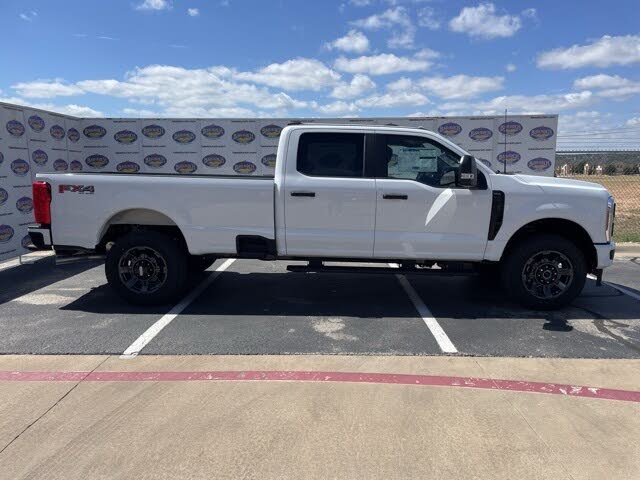 2026 Ford F-350 Super Duty XL Crew Cab 4WD