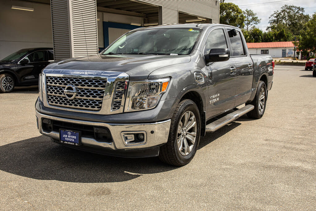 2017 Nissan Titan SV Crew Cab