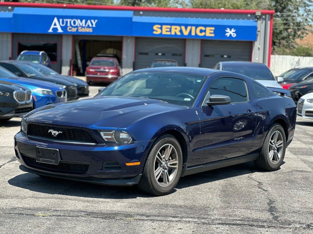 2011 Ford Mustang V6 Premium Coupe RWD