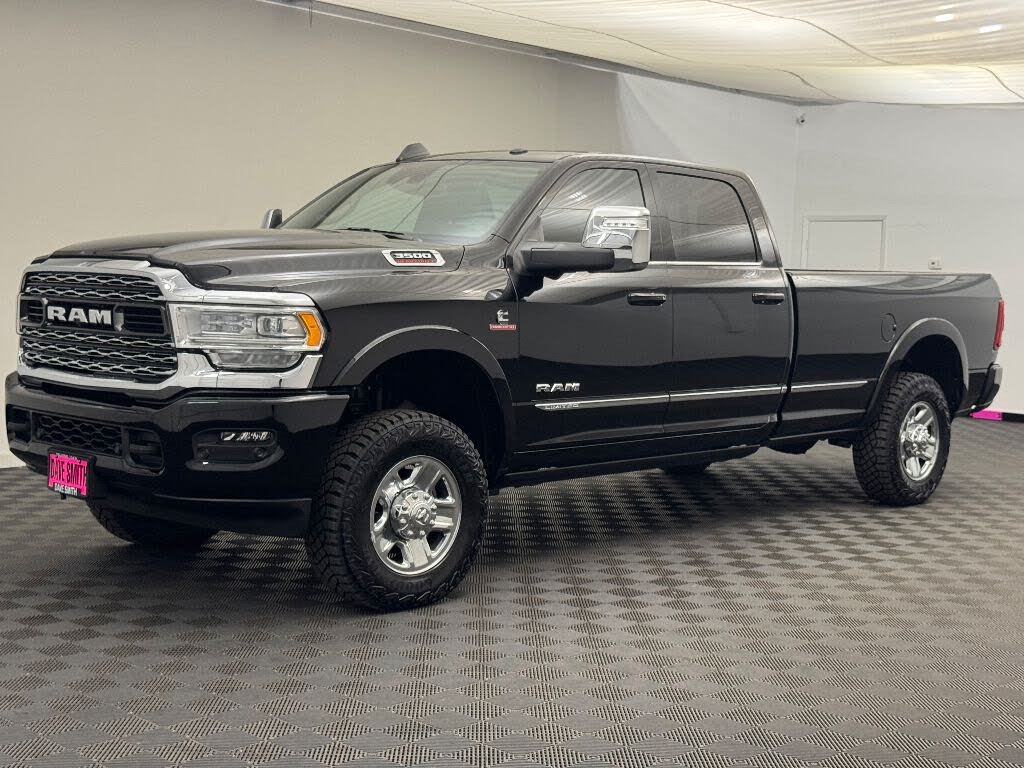 2024 RAM 3500 Limited Crew Cab LB 4WD
