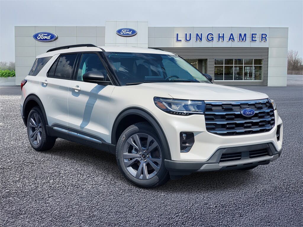2025 Ford Explorer Active AWD