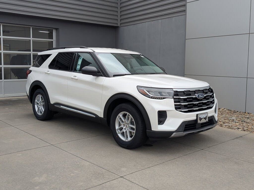 2025 Ford Explorer Active RWD