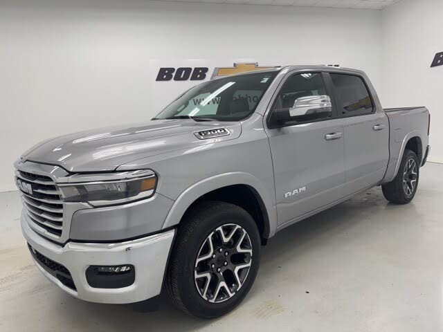 2025 RAM 1500 Laramie Crew Cab 4WD