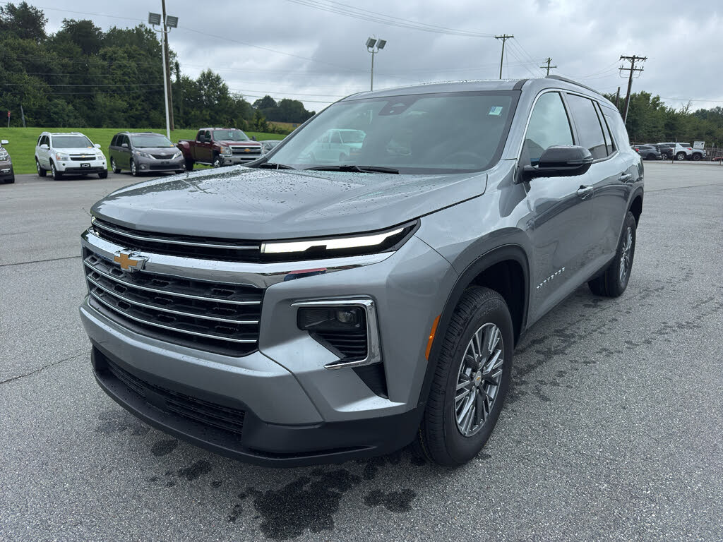 2026 Chevrolet Traverse LT FWD