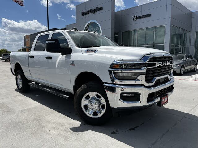 2026 RAM 2500 Tradesman Crew Cab 4WD