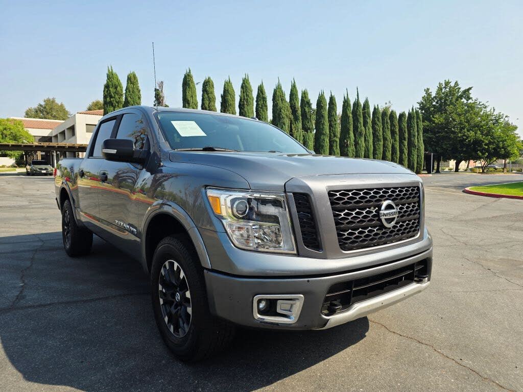 2019 Nissan Titan PRO-4X Crew Cab 4WD