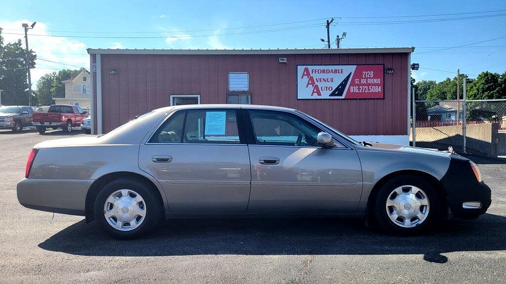 2002 Cadillac DeVille Sedan FWD